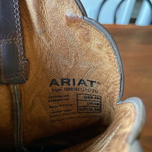SOLD ❌ Ariat Heritage Women’s Cowgirl boots size 6.5 - Picture 4 of 5